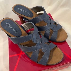 Aerosols leather sandals. NEW